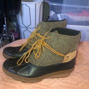 Sperry Duck boots women 8.5 salt water wedge boots wool blend